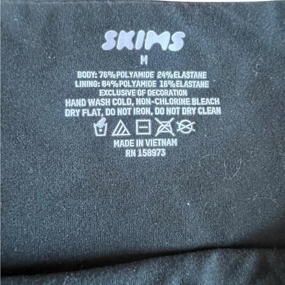 SKIMS Fits Everybody Bandeau Bra - Size Medium - Color Onyx - New with Tags! - Picture 7 of 7